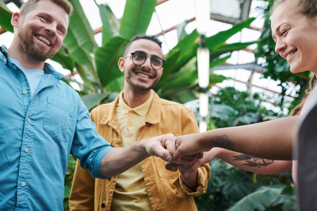 7 ways to handle being in love with two people